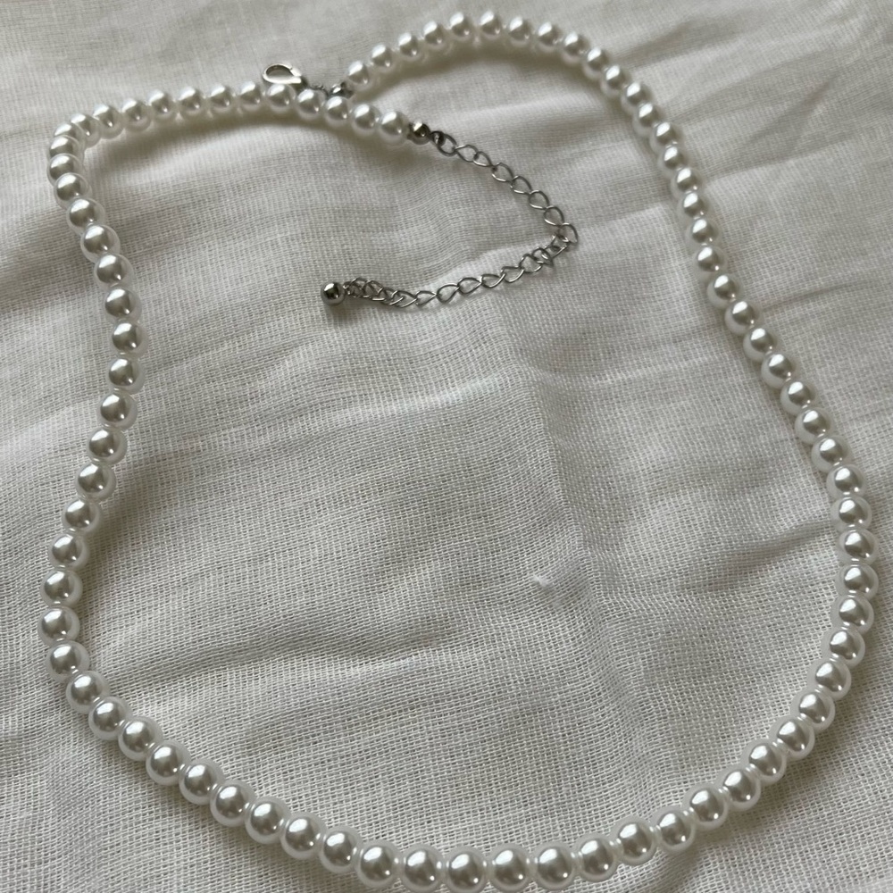 Imitation Pearl necklace